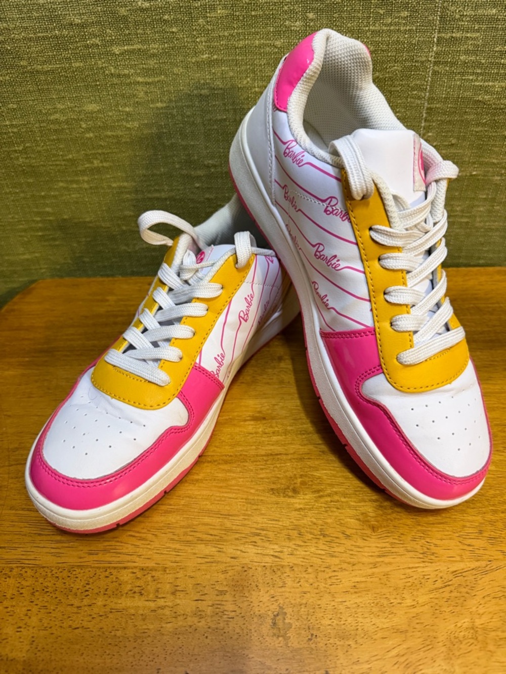 Barbie by Mattel Casual Court Sneaker Pink Yellow Low Top Skater Size 10